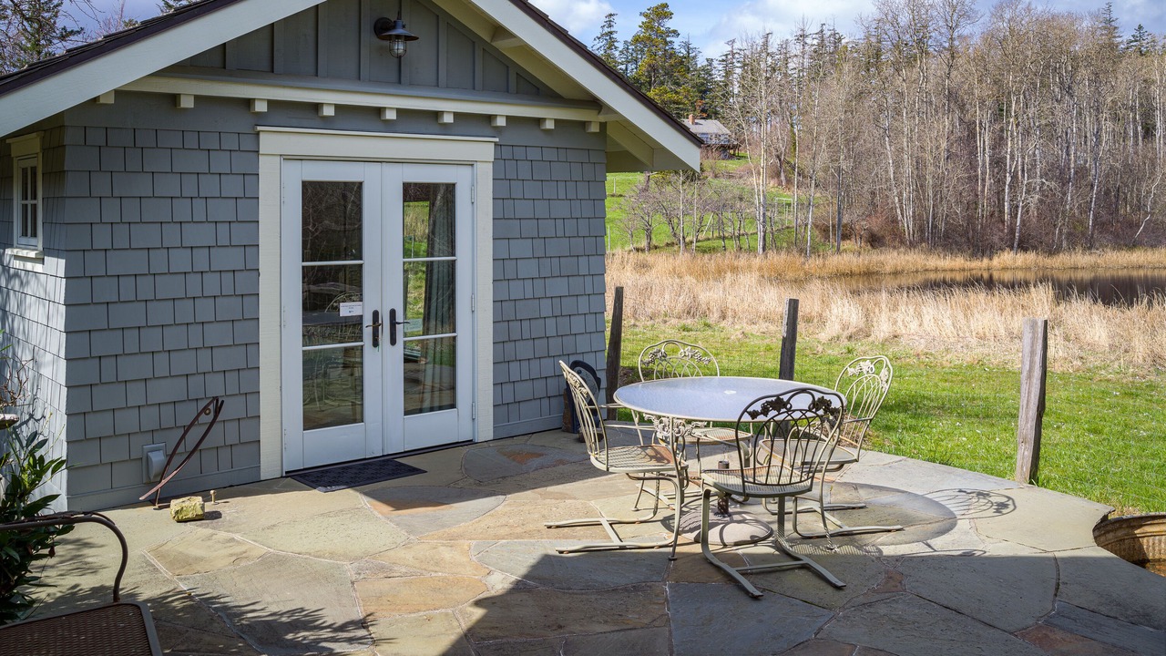 Photo of Others in Eastsound