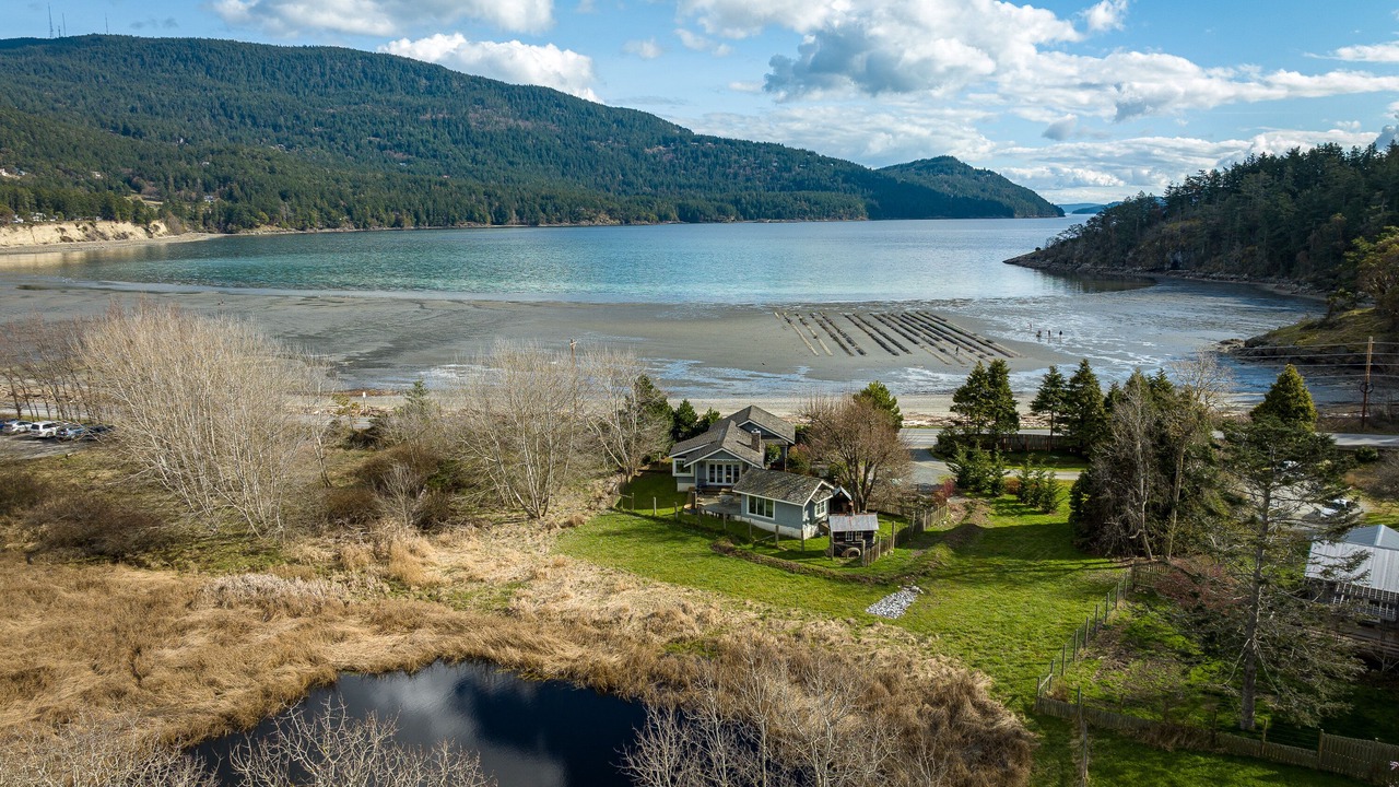 Photo of Others in Eastsound