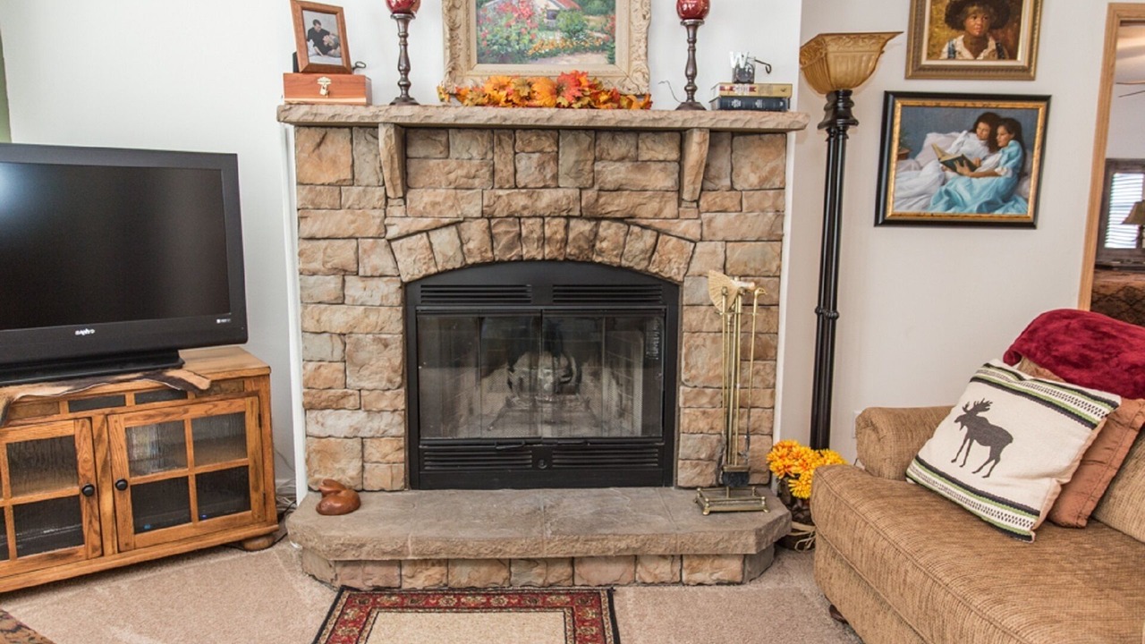 Photo of Livingroom in Devils Elbow