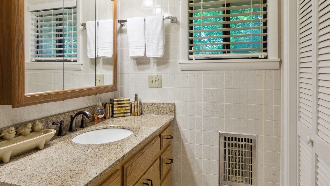 Photo of Bathroom in Smithville