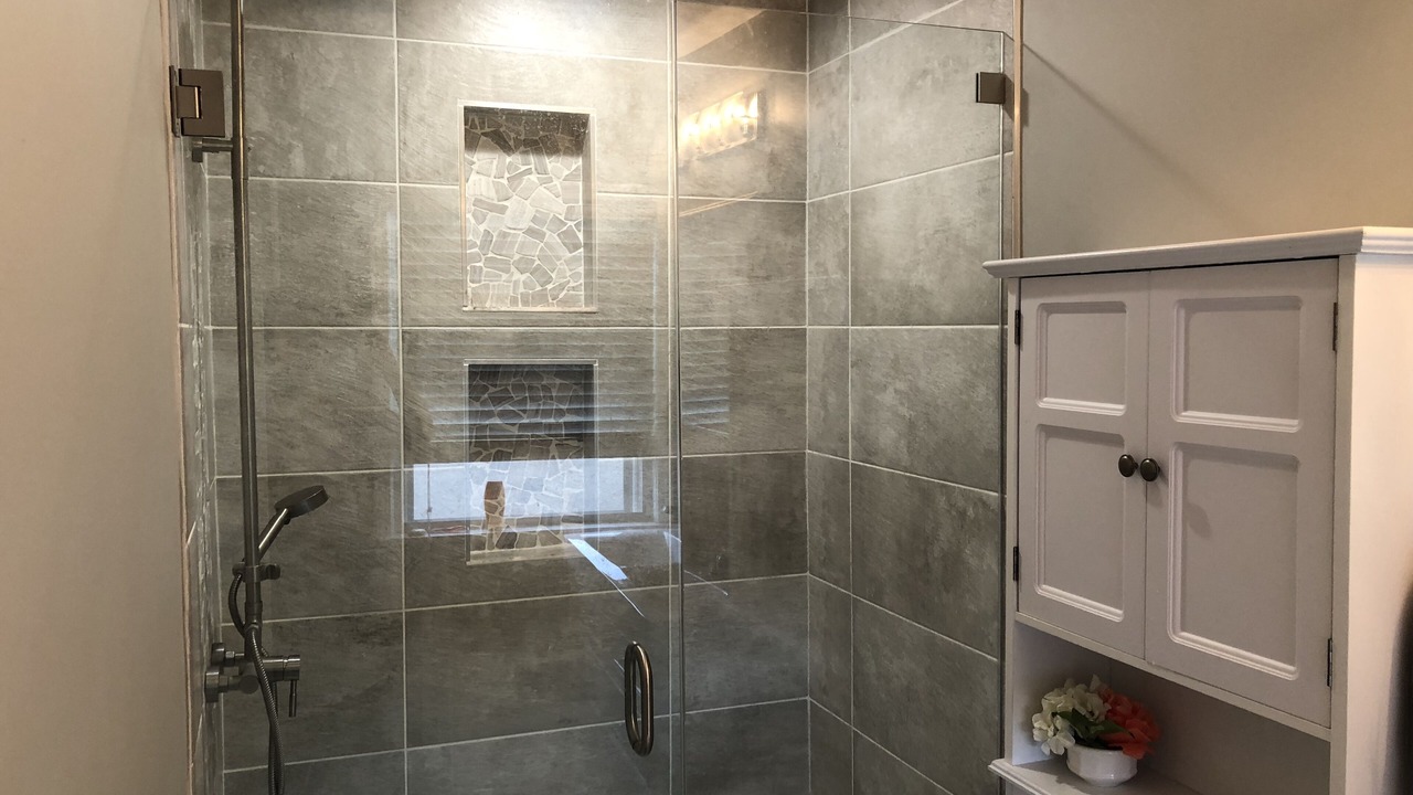 Photo of Bathroom in Buechel