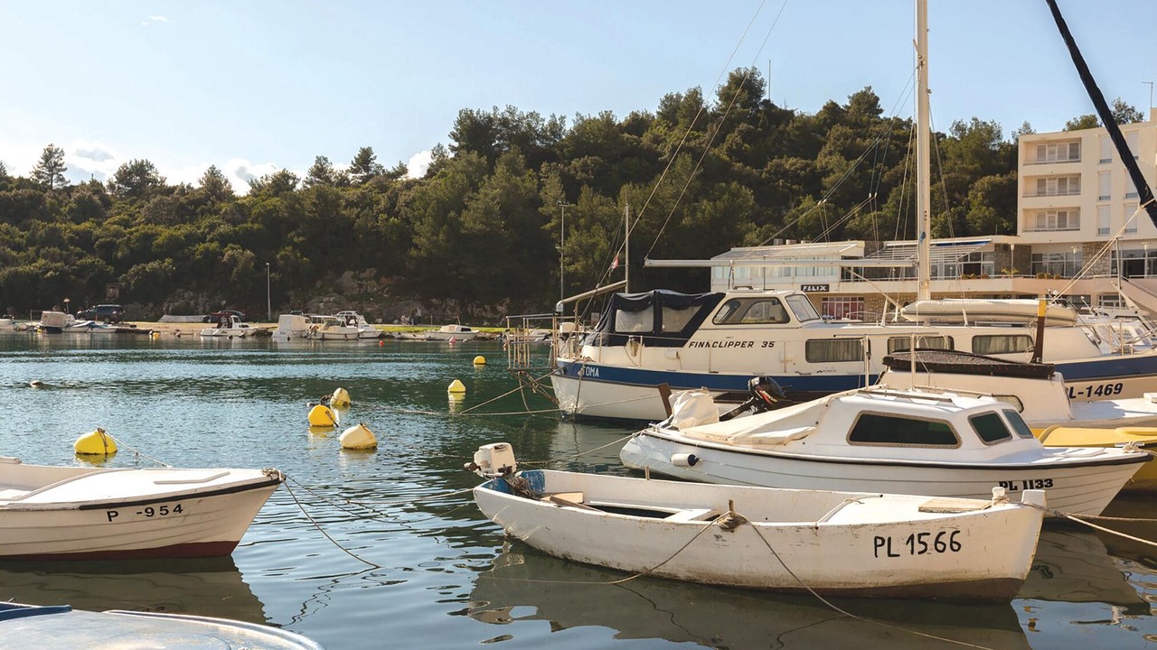 Photo of Others in Ploce