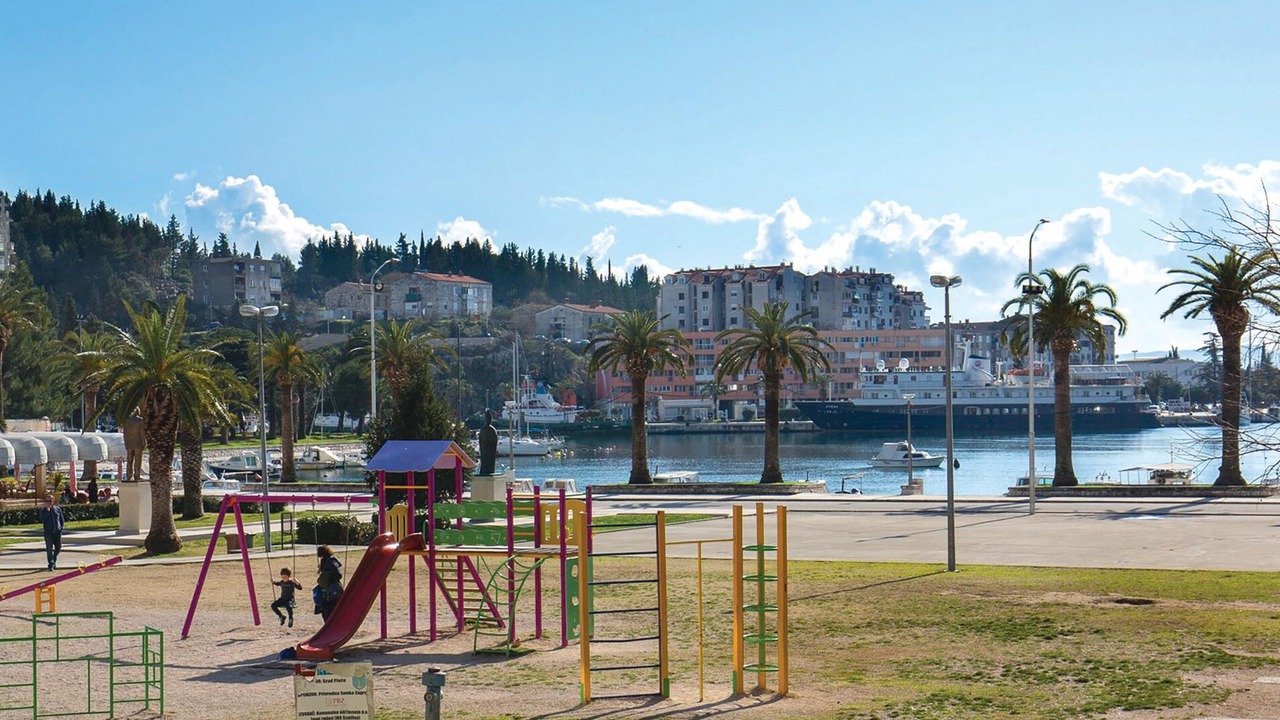 Photo of Others in Ploce