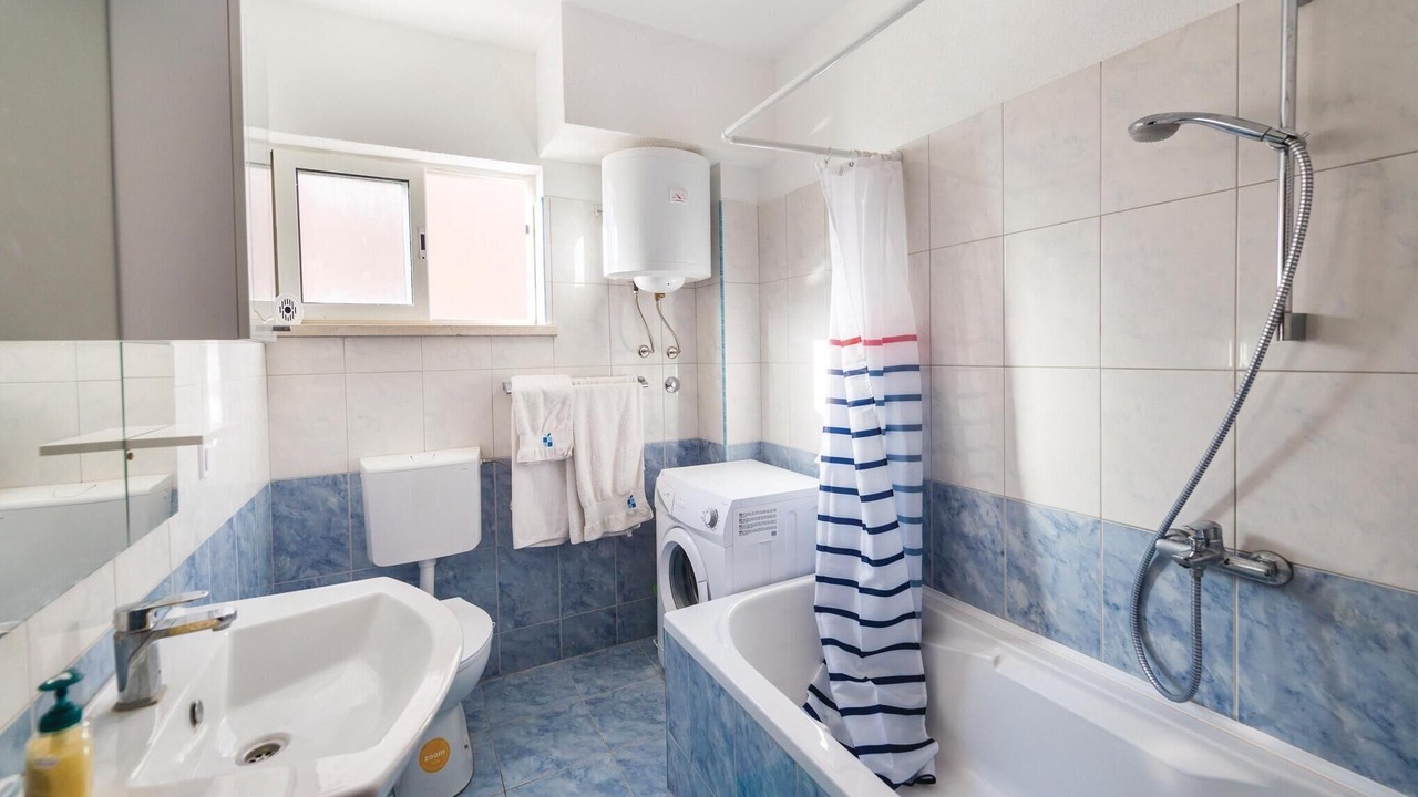 Photo of Bathroom in Blace