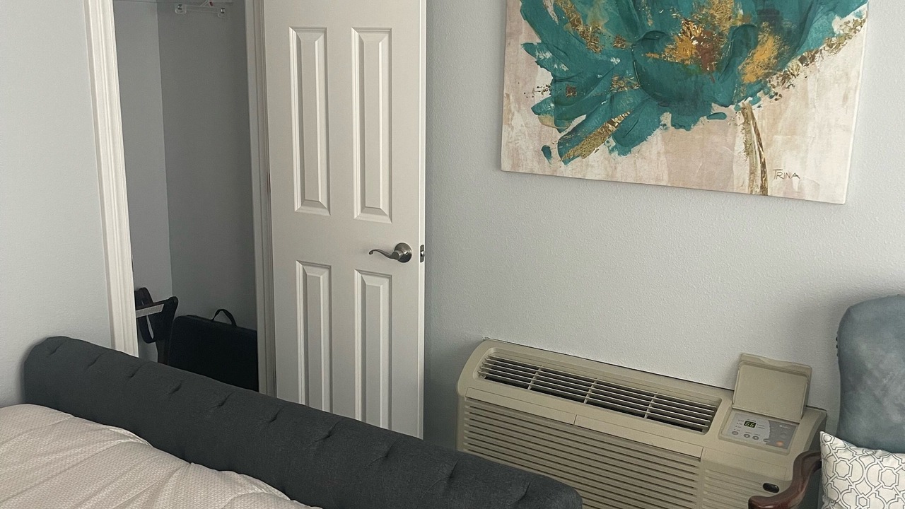 Photo of Bedroom in Cave Springs