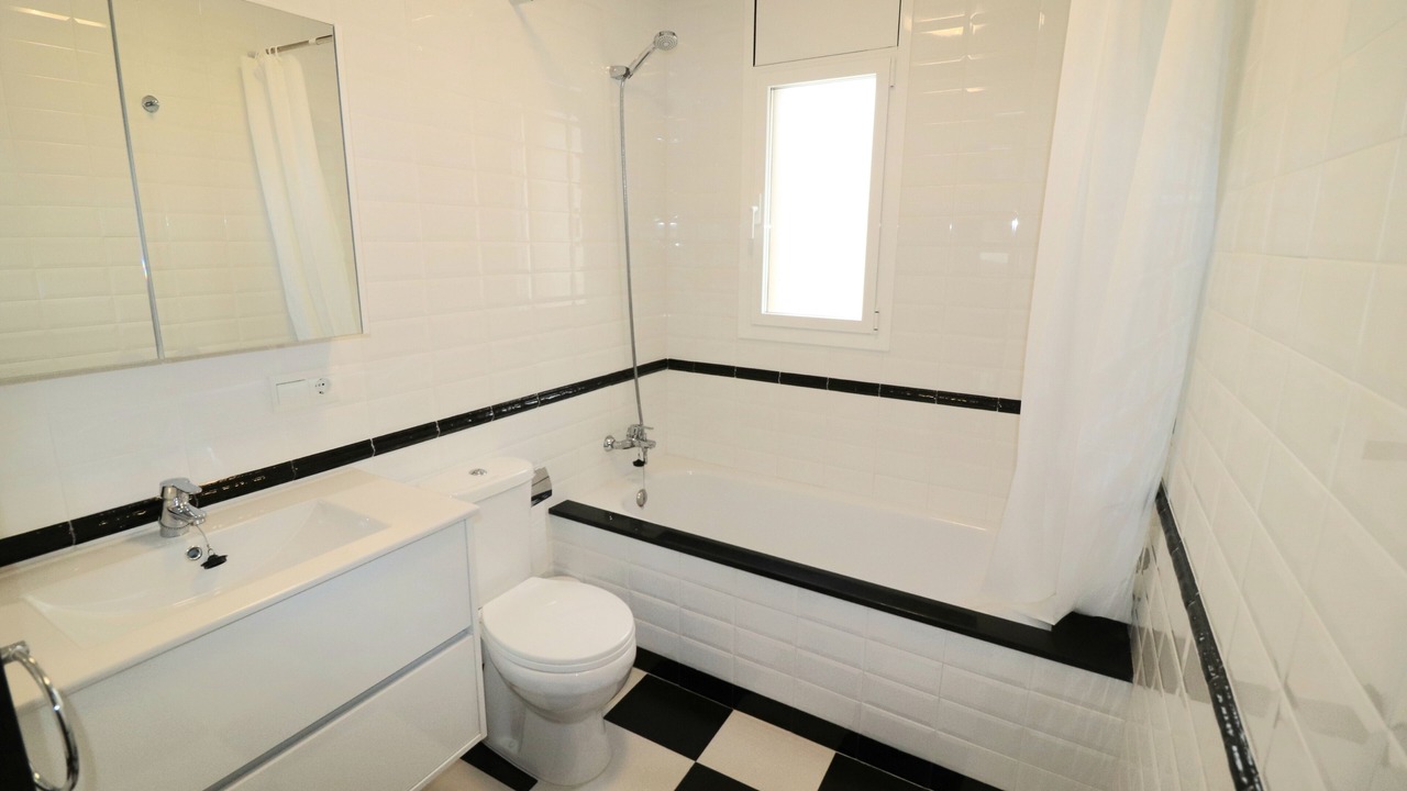 Photo of Bathroom in Miami Platja