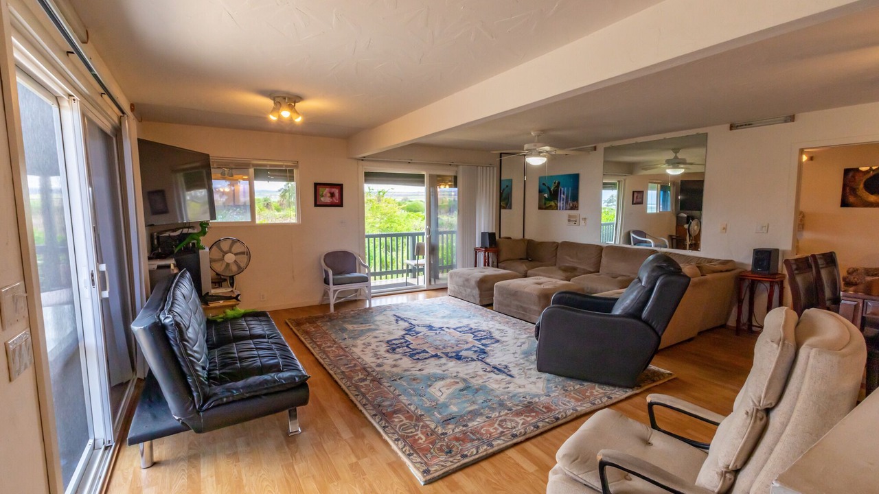 Photo of Livingroom in Waialua