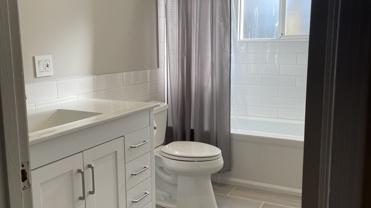 Photo of Bathroom in Outer Sunset