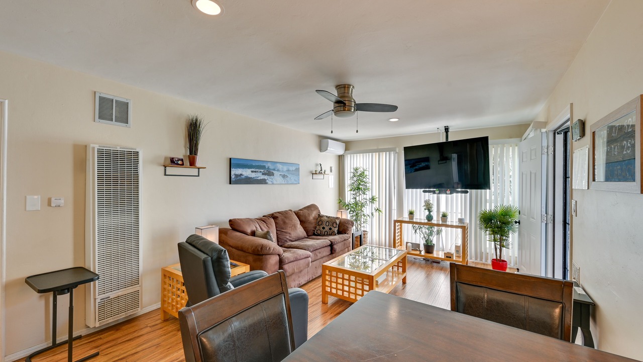 Photo of Livingroom in Pacific Beach