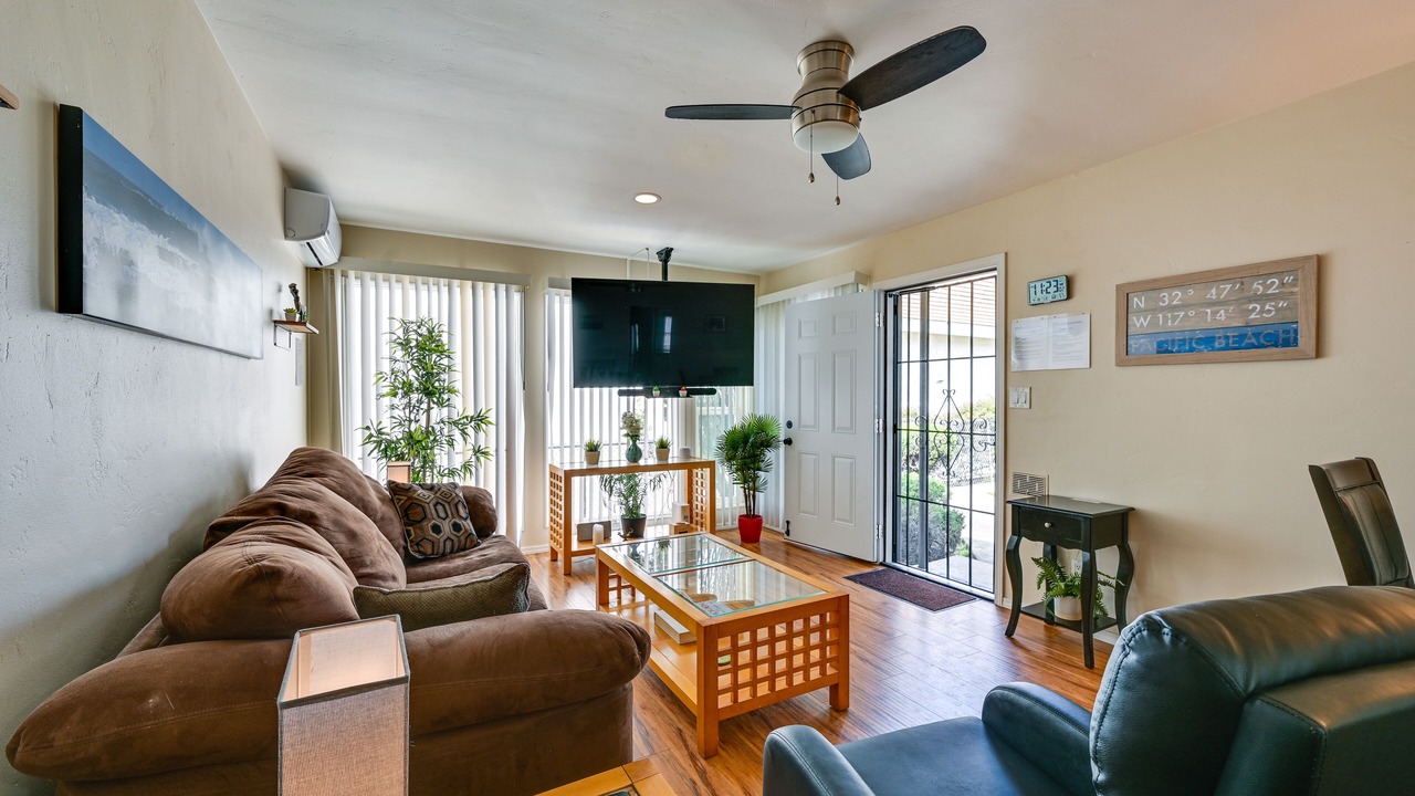 Photo of Bedroom in Pacific Beach