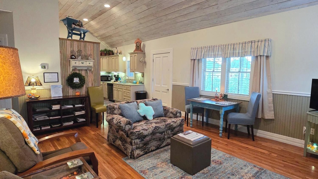 Photo of Livingroom in Fredericksburg