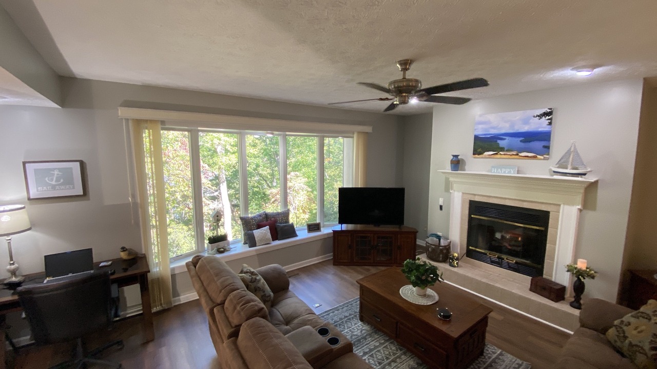Photo of Livingroom in Salem