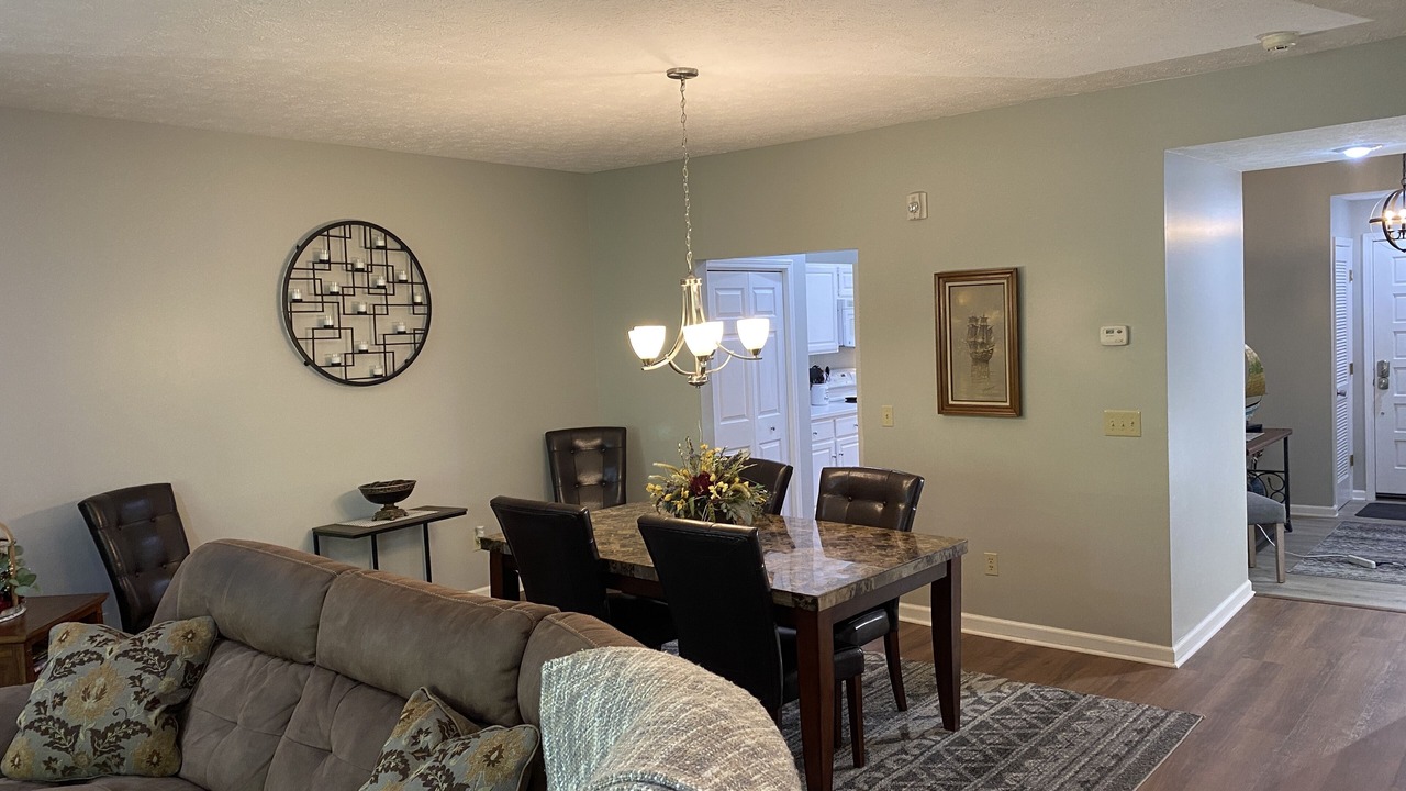 Photo of Livingroom in Salem