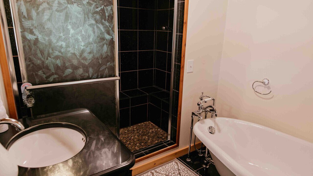 Photo of Bathroom in Shinglehouse