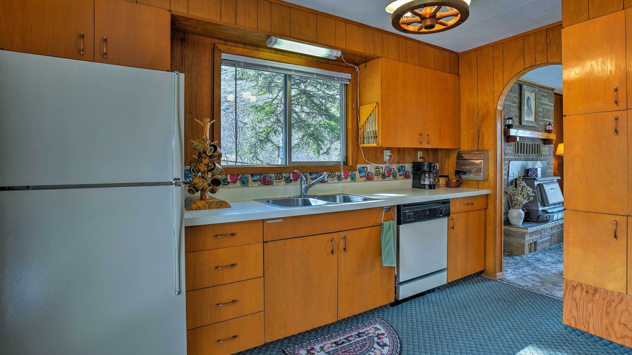 Photo of Others in White Bird