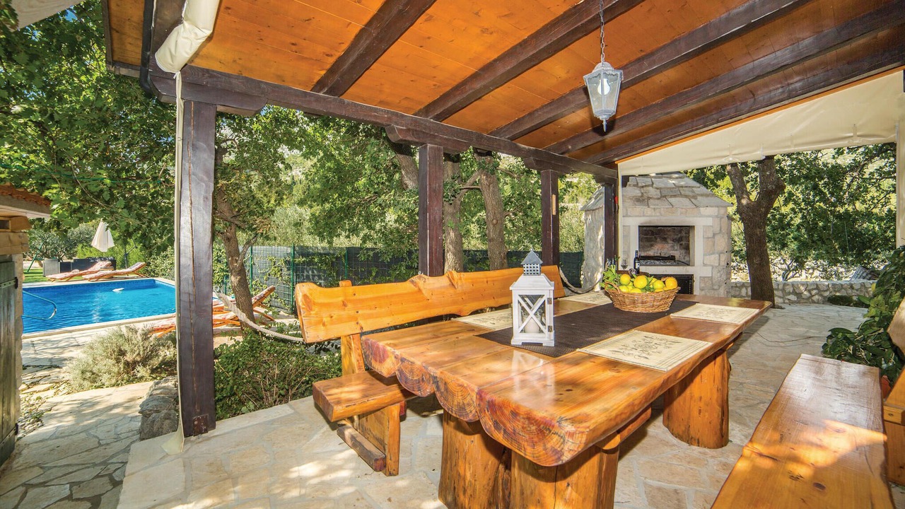 Photo of Patio Balcony in Slivno