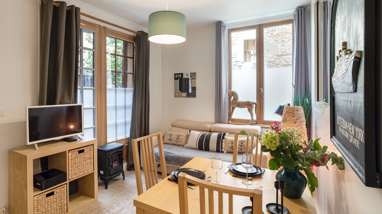 Photo of Livingroom in Centre
