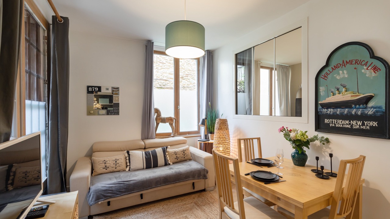 Photo of Livingroom in Centre