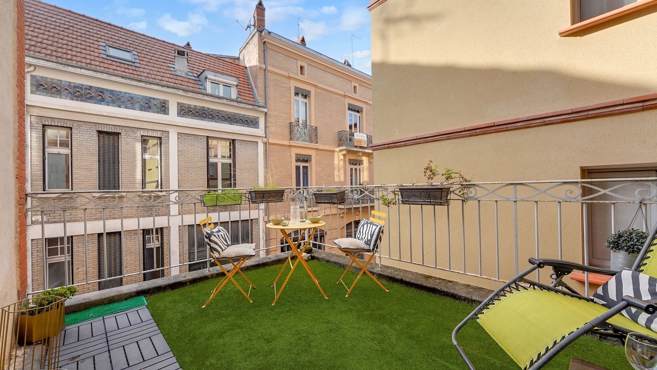 Photo of Patio Balcony in Saint - Aubin - Dupuy