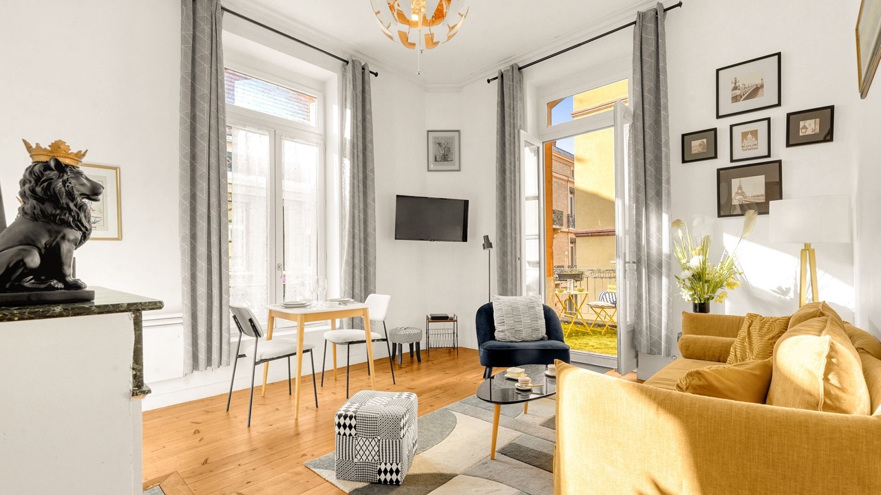 Photo of Livingroom in Saint - Aubin - Dupuy