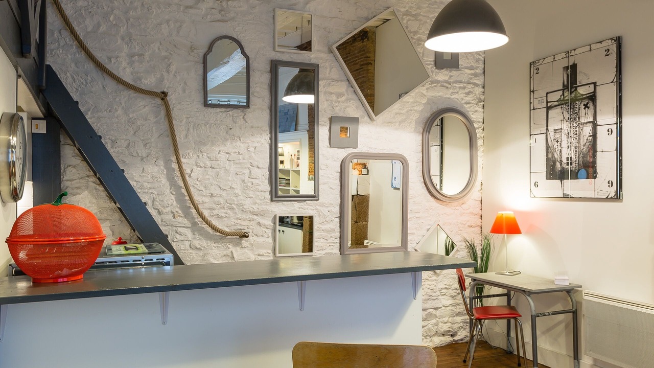 Photo of Others in Centre