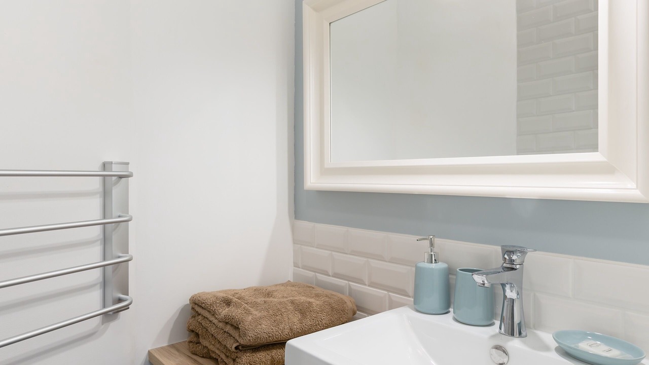 Photo of Bathroom in Centre