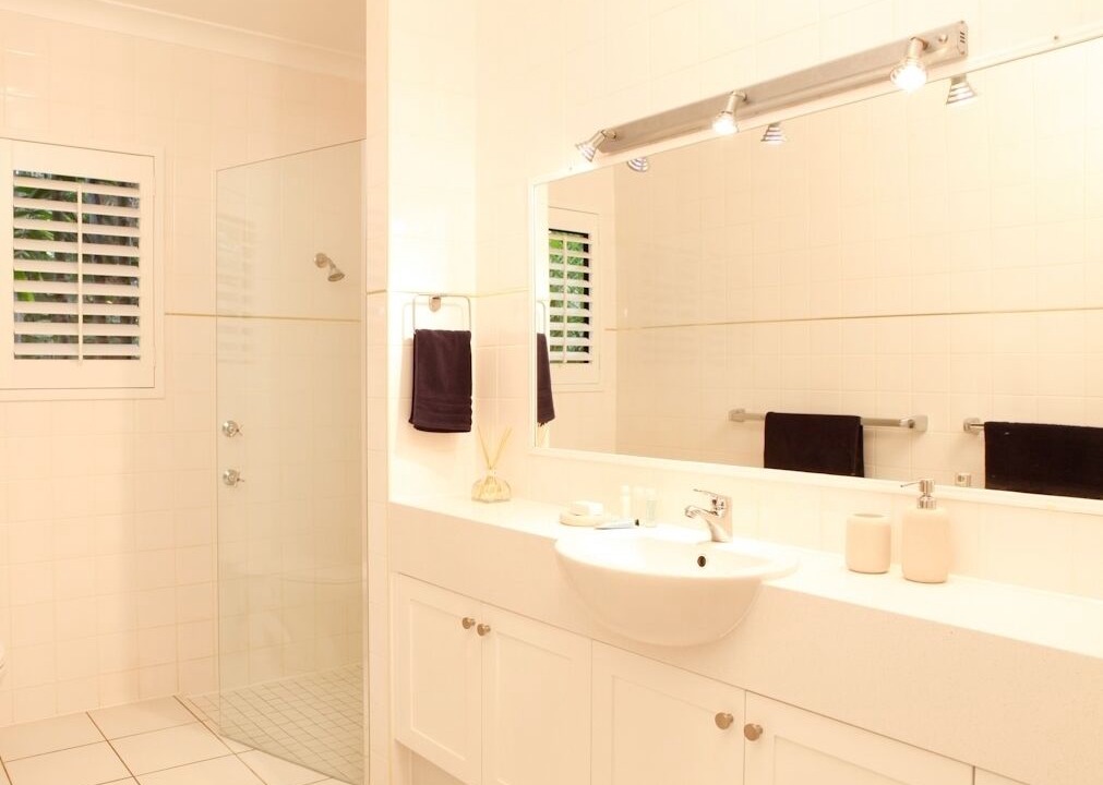 Photo of Bathroom in Oak Beach