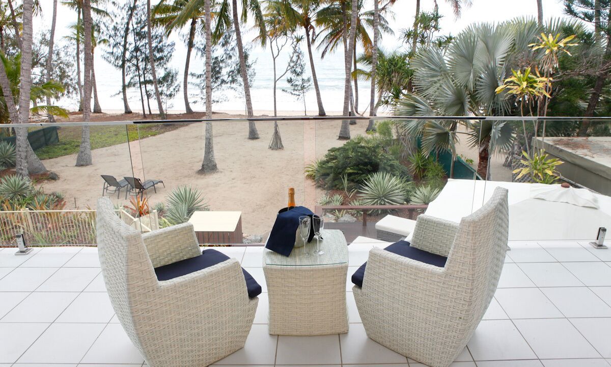 Photo of Patio Balcony in Oak Beach