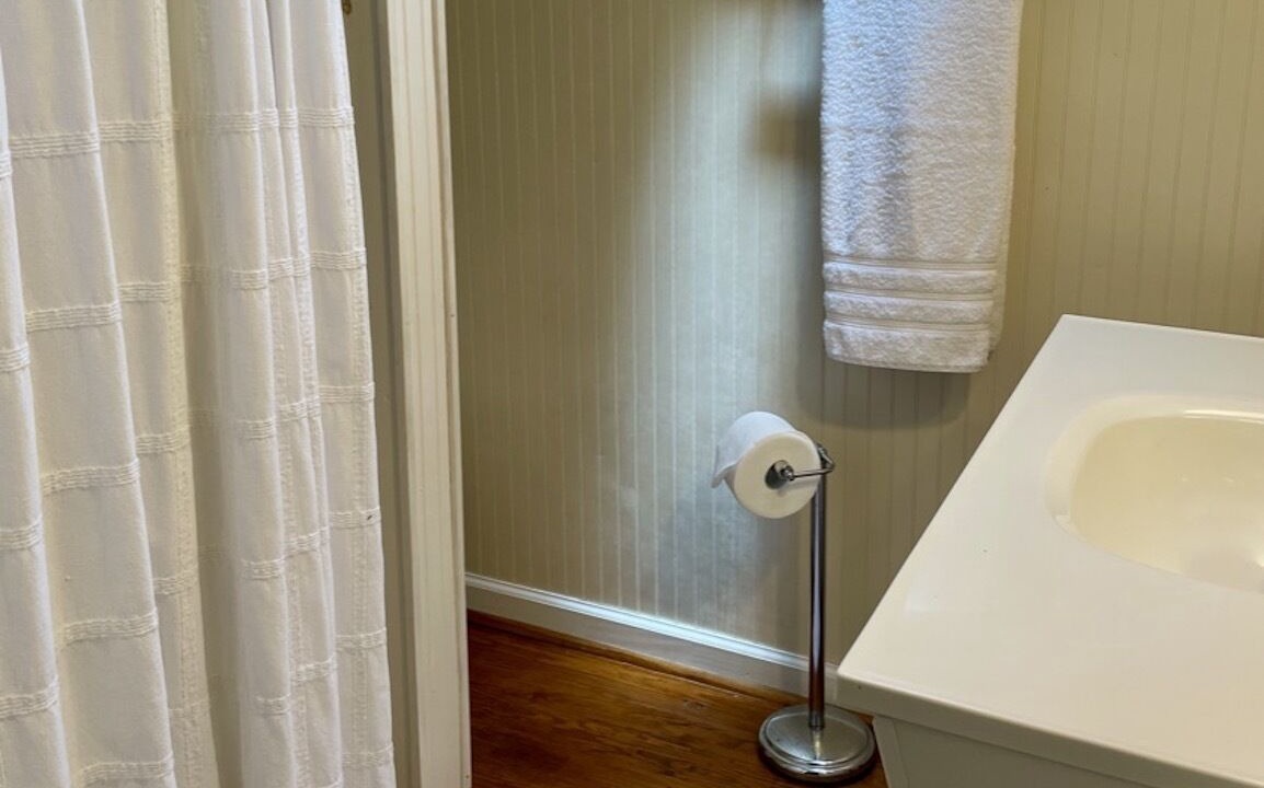 Photo of Bathroom in Fries