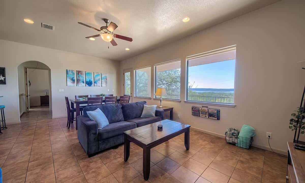 Photo of Livingroom in Canyon Lake