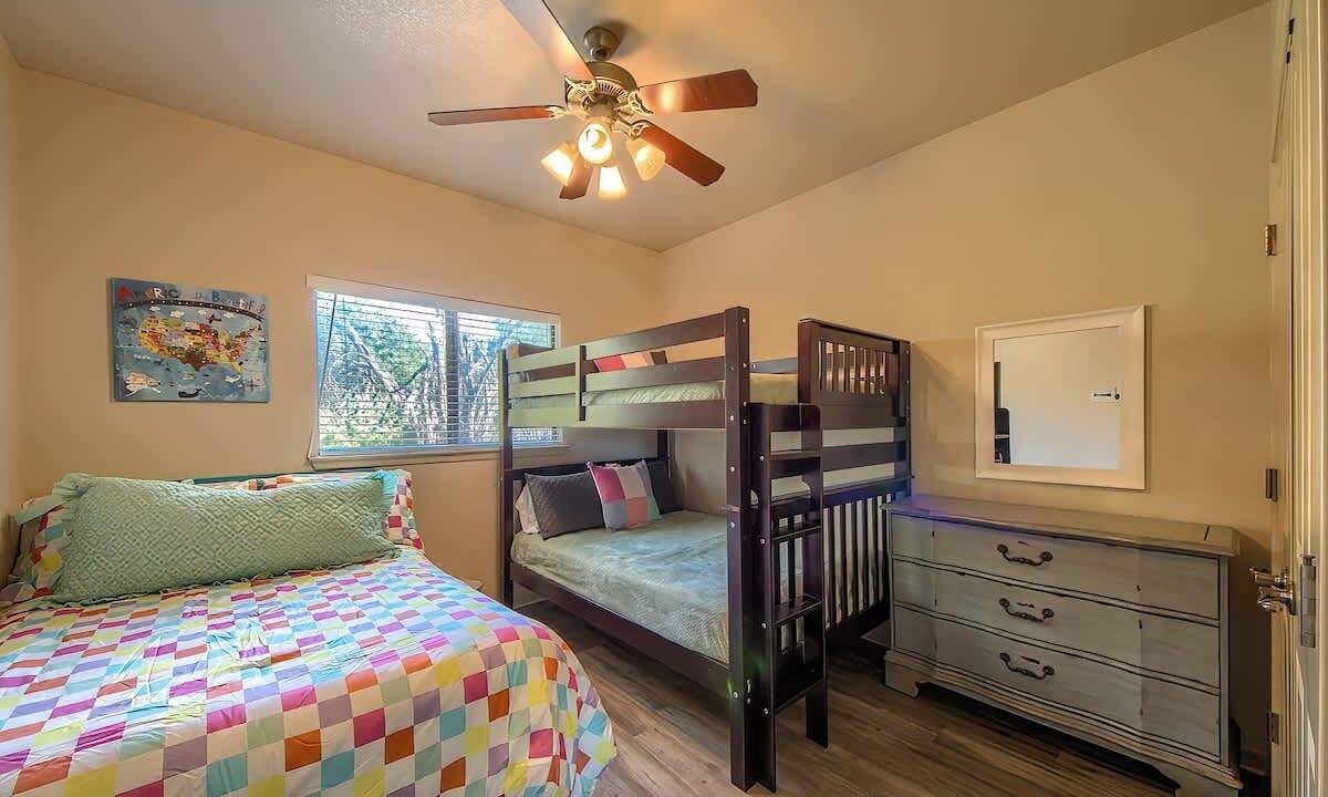 Photo of Bedroom in Canyon Lake
