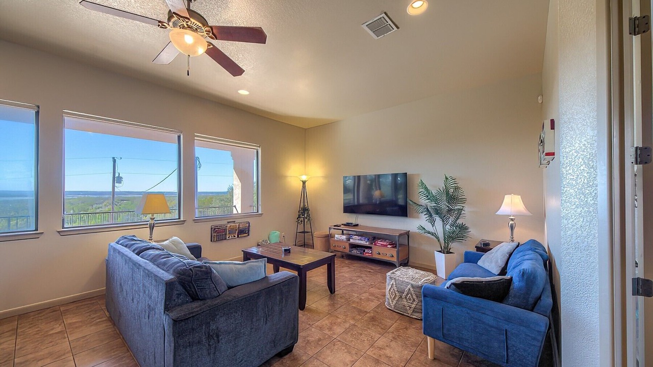 Photo of Livingroom in Canyon Lake