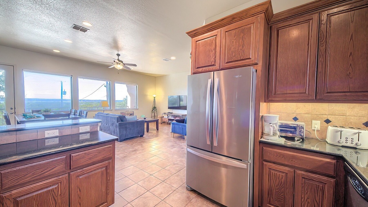 Photo of Kitchen in Canyon Lake