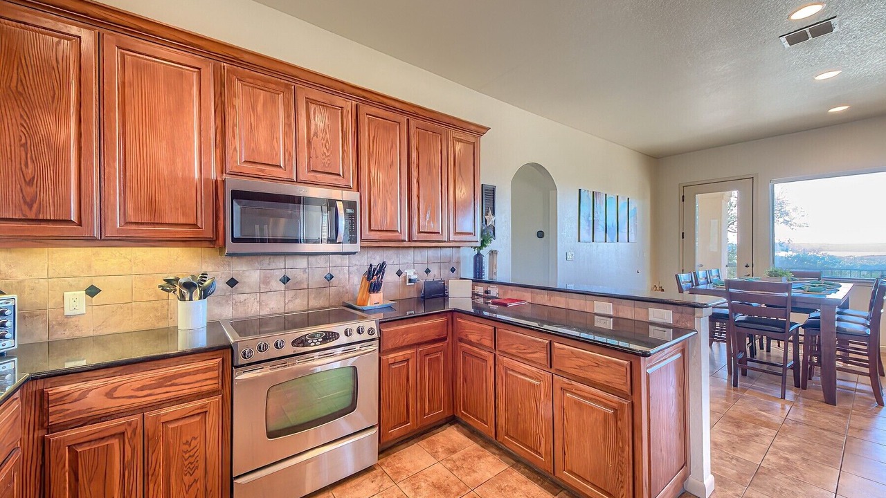 Photo of Kitchen in Canyon Lake