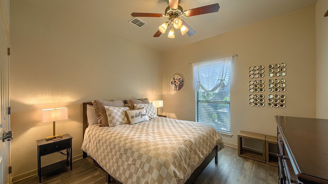 Photo of Bedroom in Canyon Lake