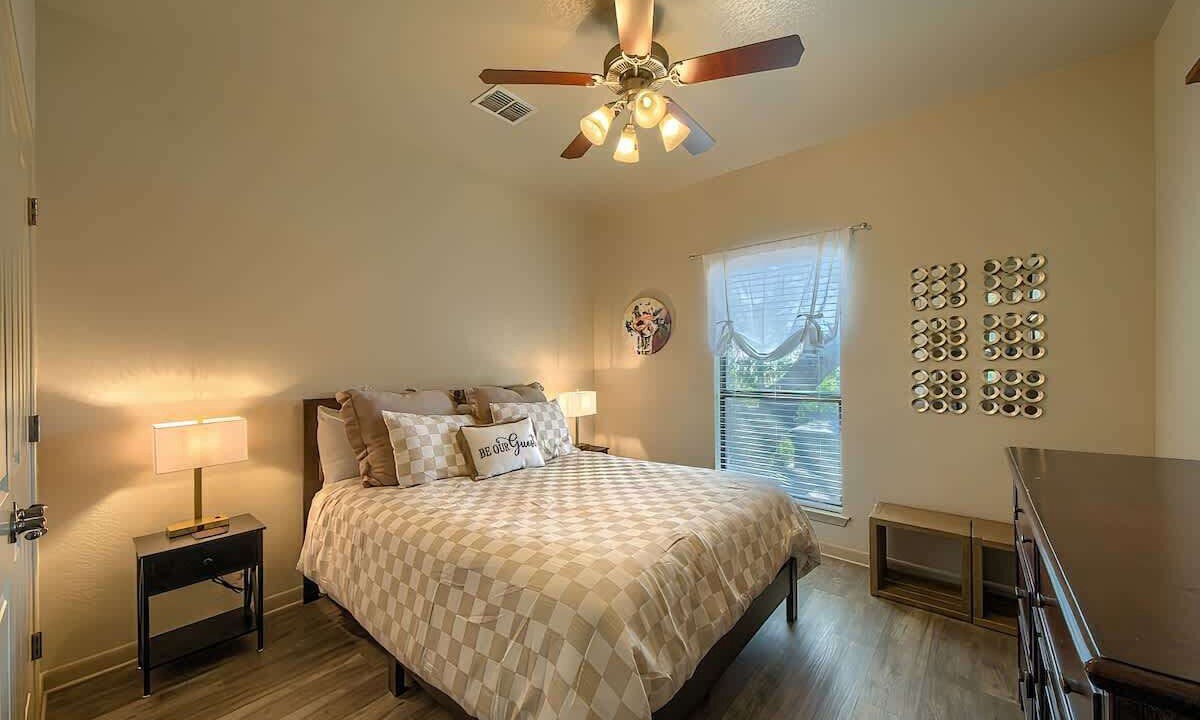 Photo of Bedroom in Canyon Lake