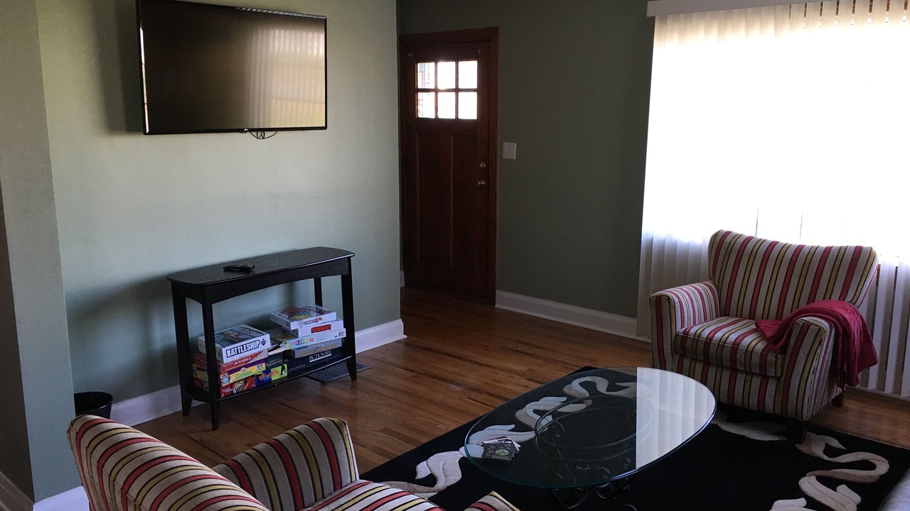 Photo of Bedroom in Watterson Park
