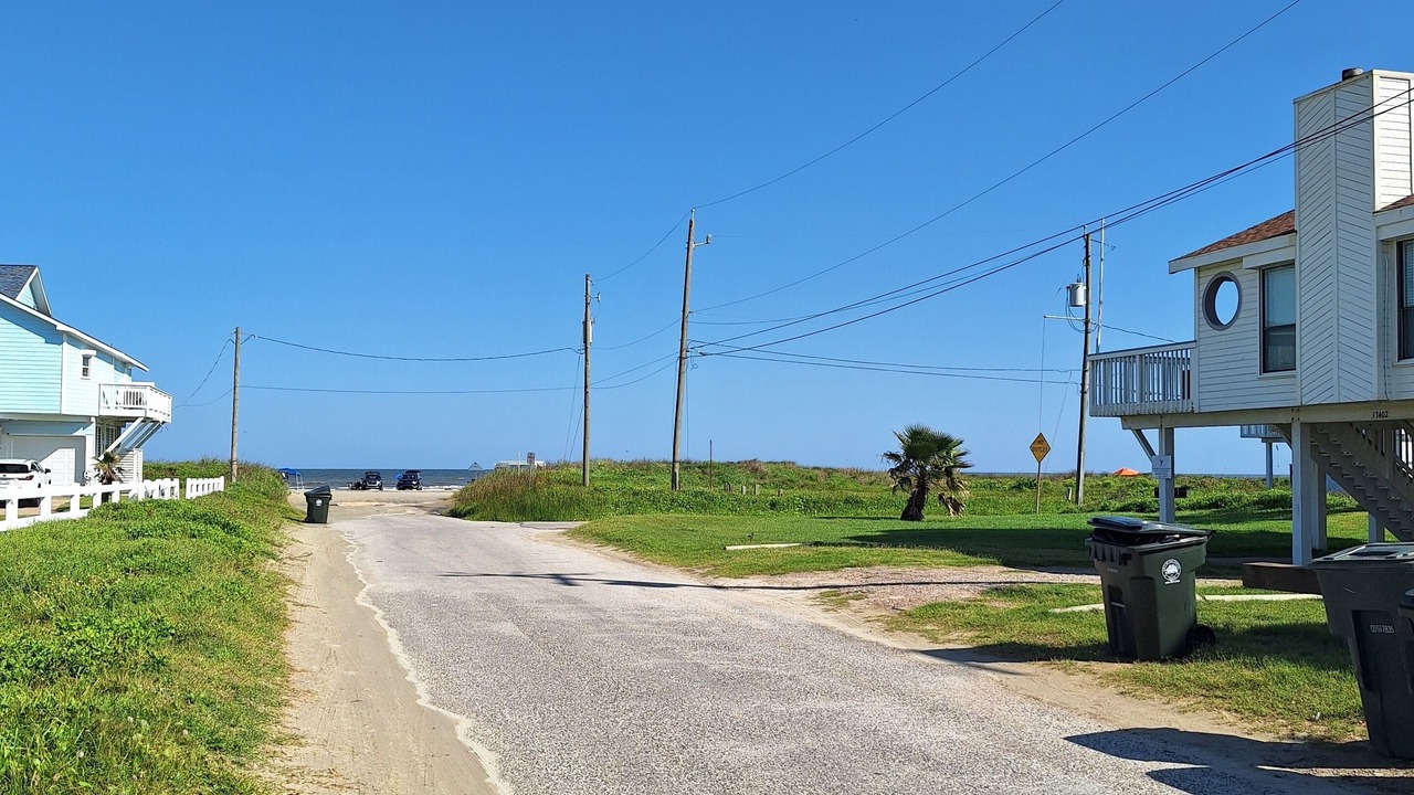 Photo of Others in Jamaica Beach