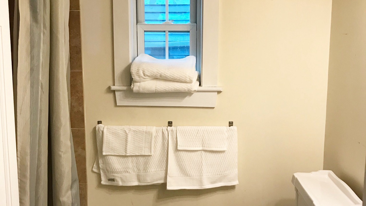 Photo of Bathroom in College Hill