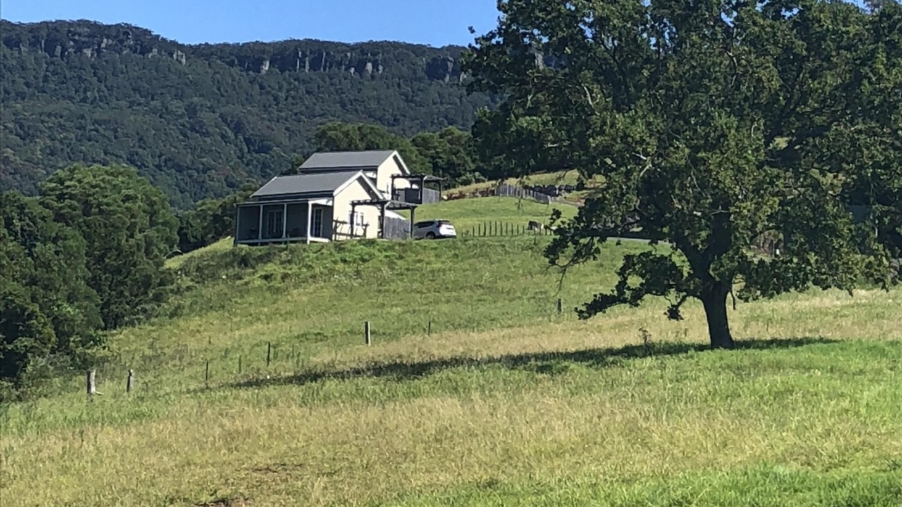 Photo of Outdoor in Foxground