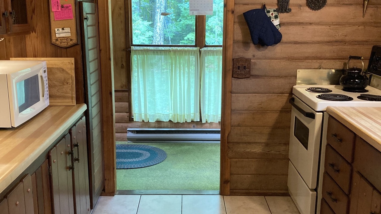 Photo of Kitchen in Algonquin Highlands
