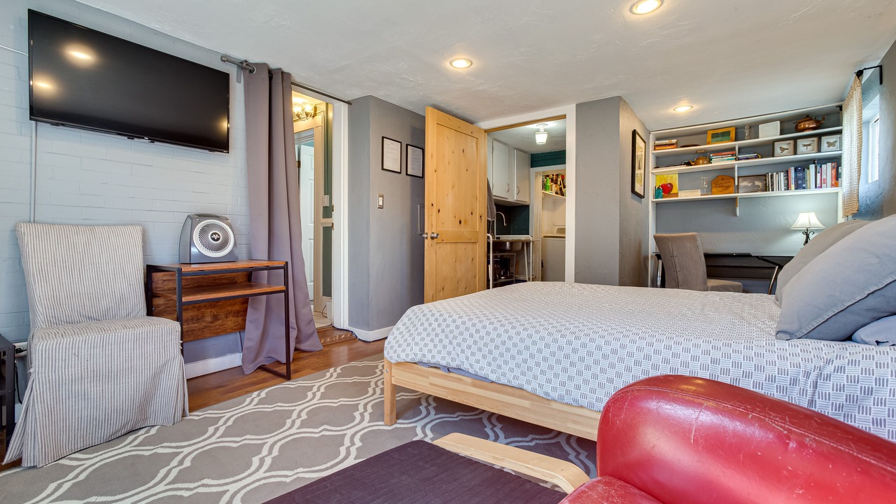 Photo of Bedroom in Platt Park