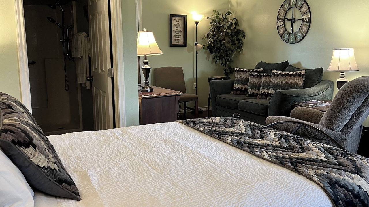 Photo of Bedroom in Lake City
