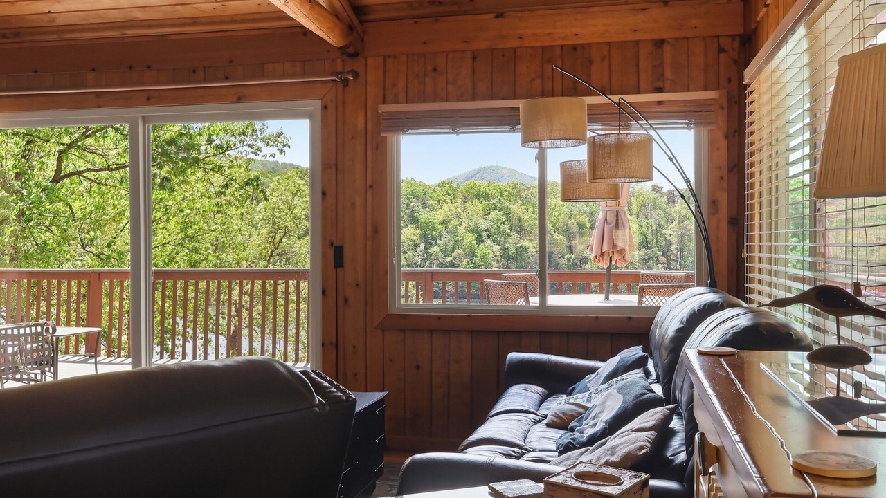 Photo of Livingroom in Huddleston