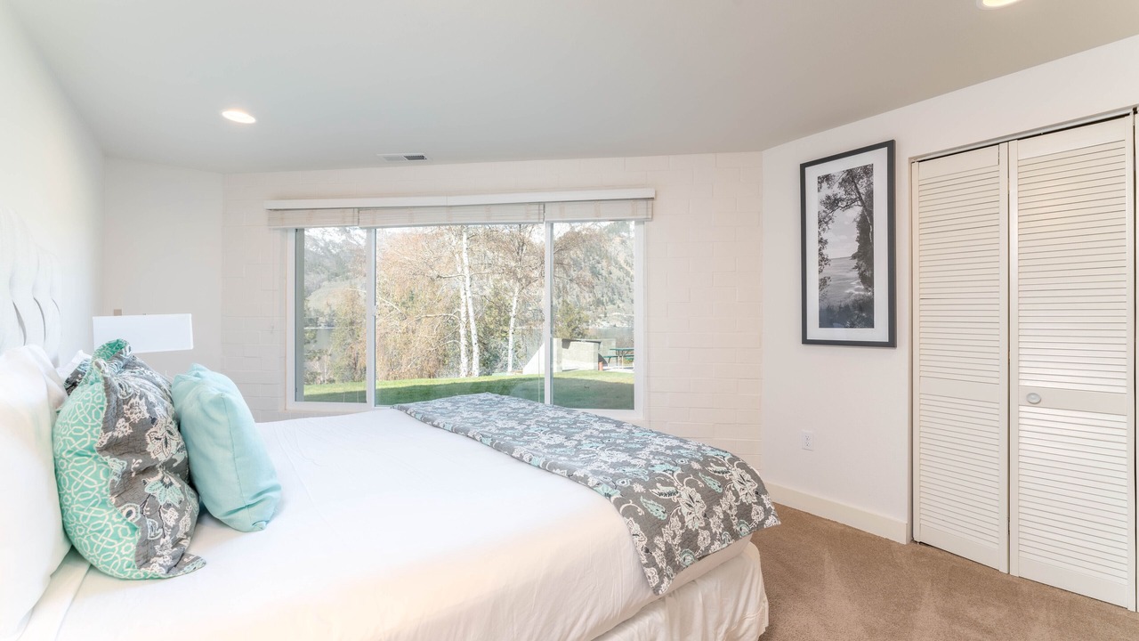 Photo of Others in Willow Point