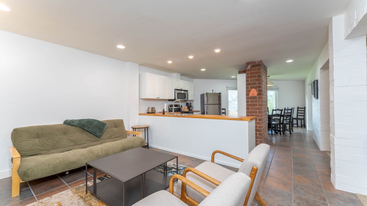 Photo of Others in Willow Point