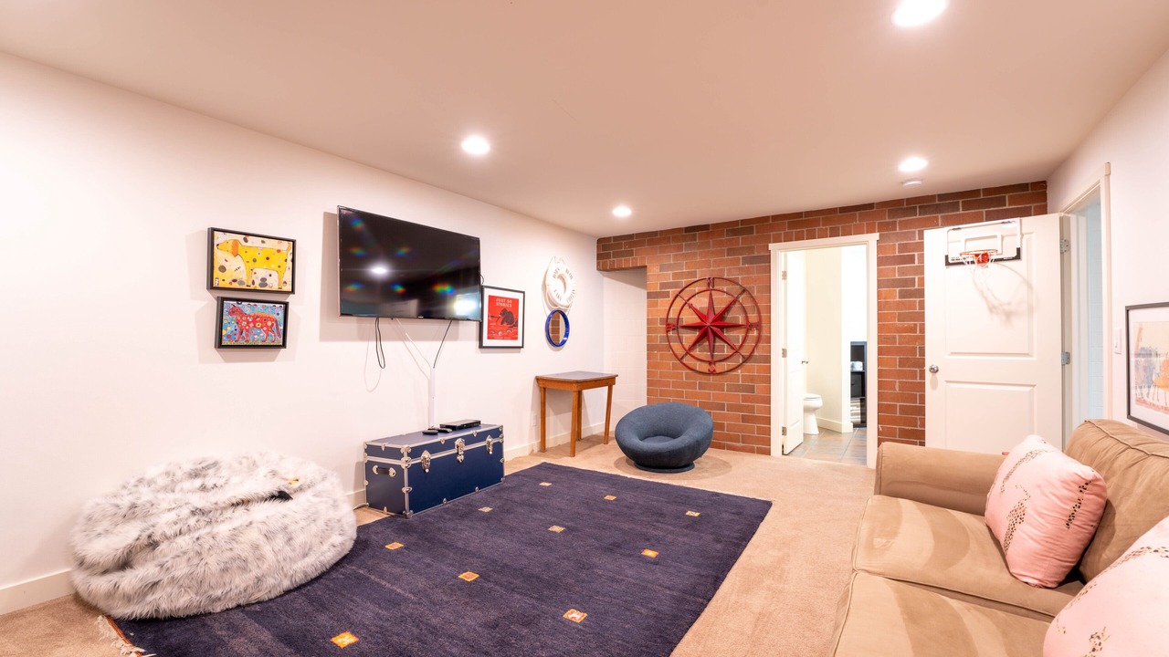 Photo of Others in Willow Point