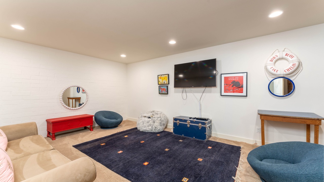 Photo of Others in Willow Point