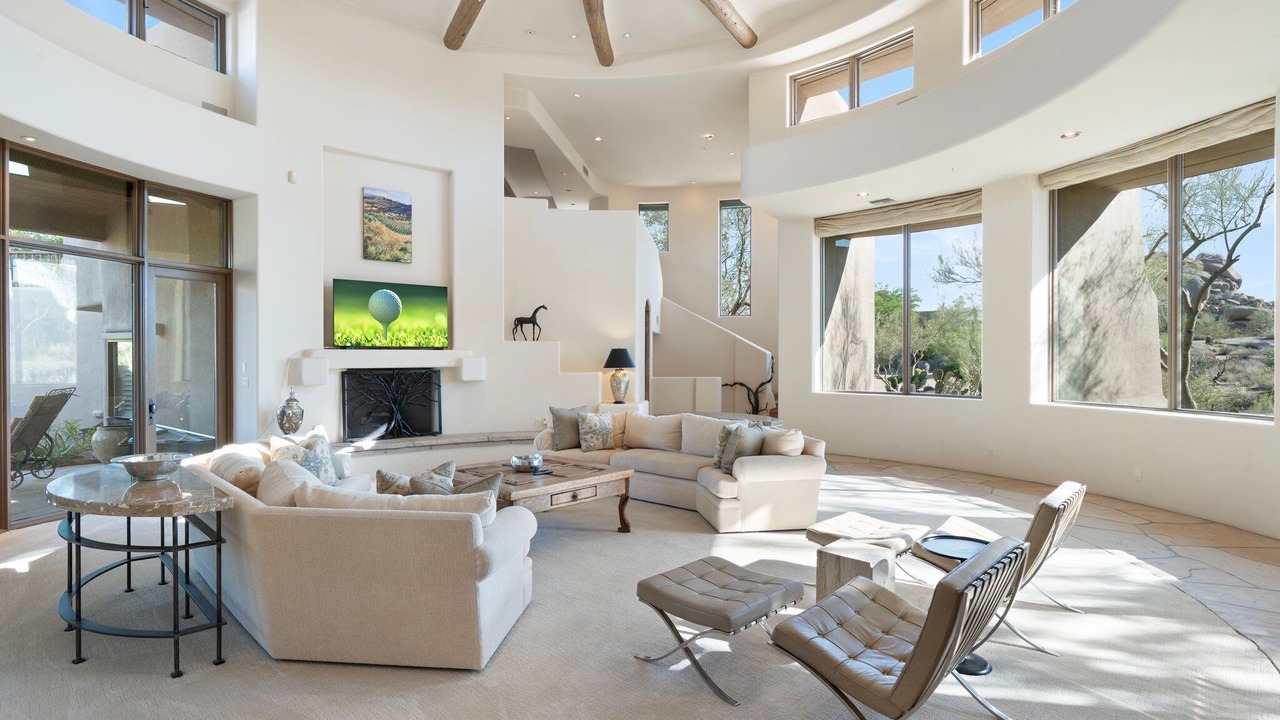 Photo of Livingroom in The Boulders