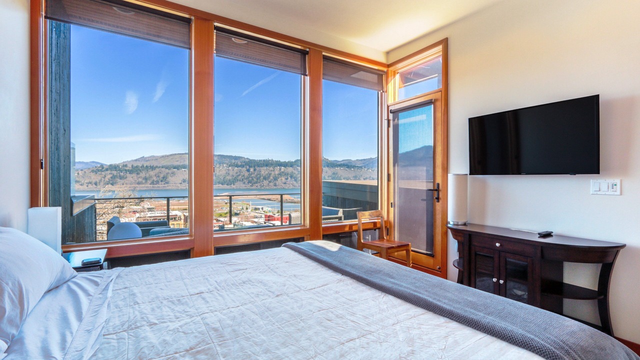 Photo of Bedroom in Hood River
